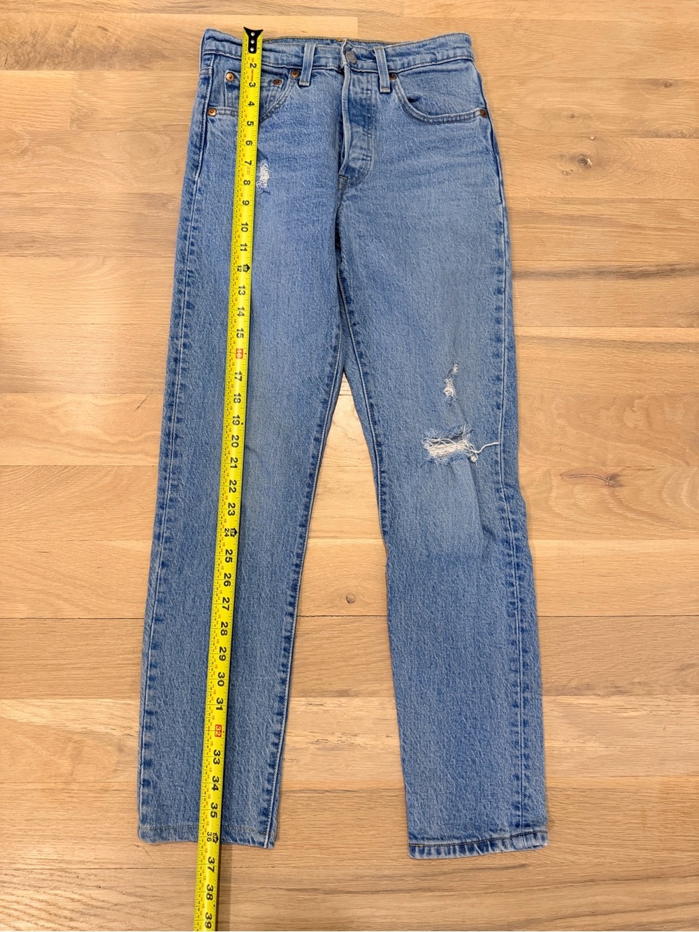 Levi's 501 Light Blue Straight Leg Jeans - Picture 2 of 8